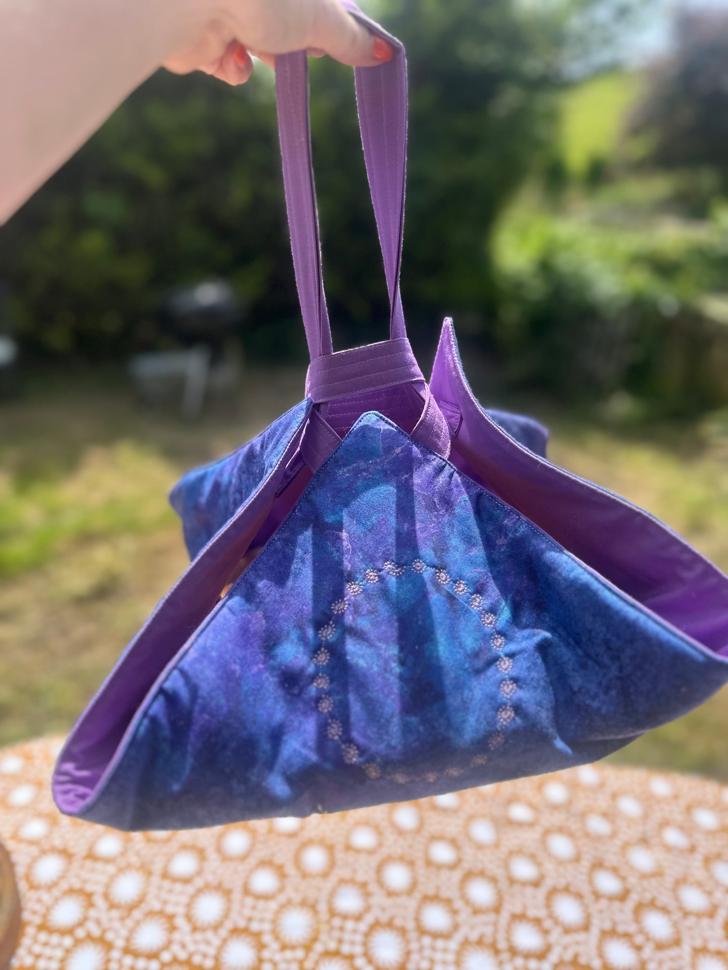 Quilted pie carrier