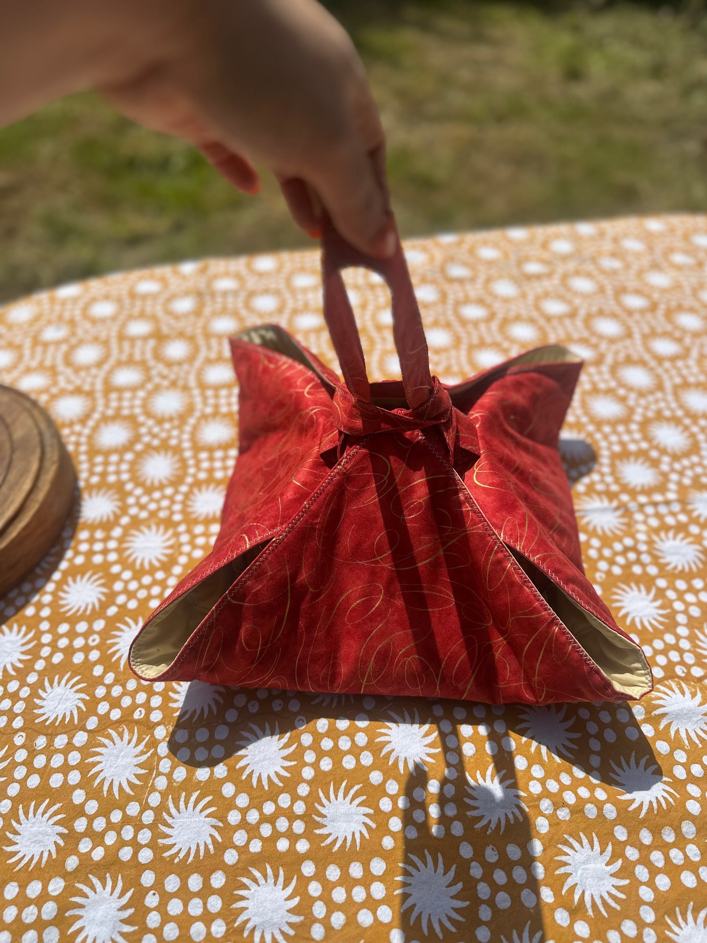 Quilted pie carrier